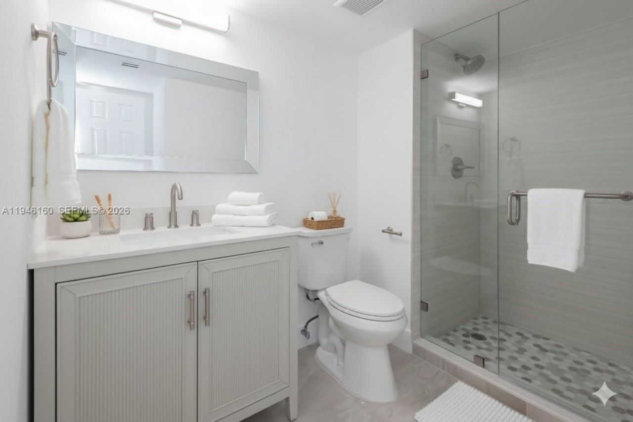 16461 Blatt Blvd, Unit 104, Weston, FL 33326 Photo