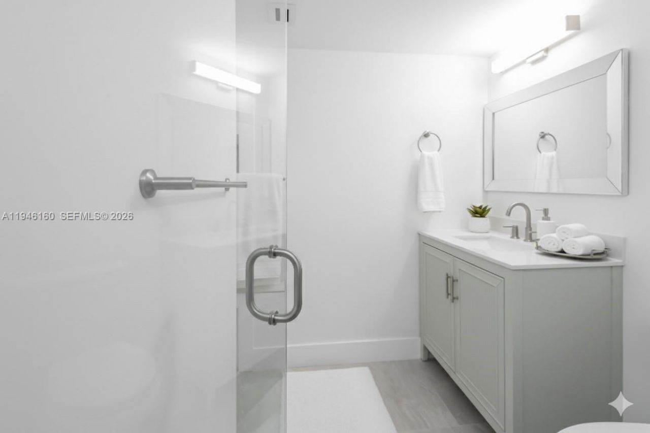 16461 Blatt Blvd, Unit 104, Weston, FL 33326 Photo