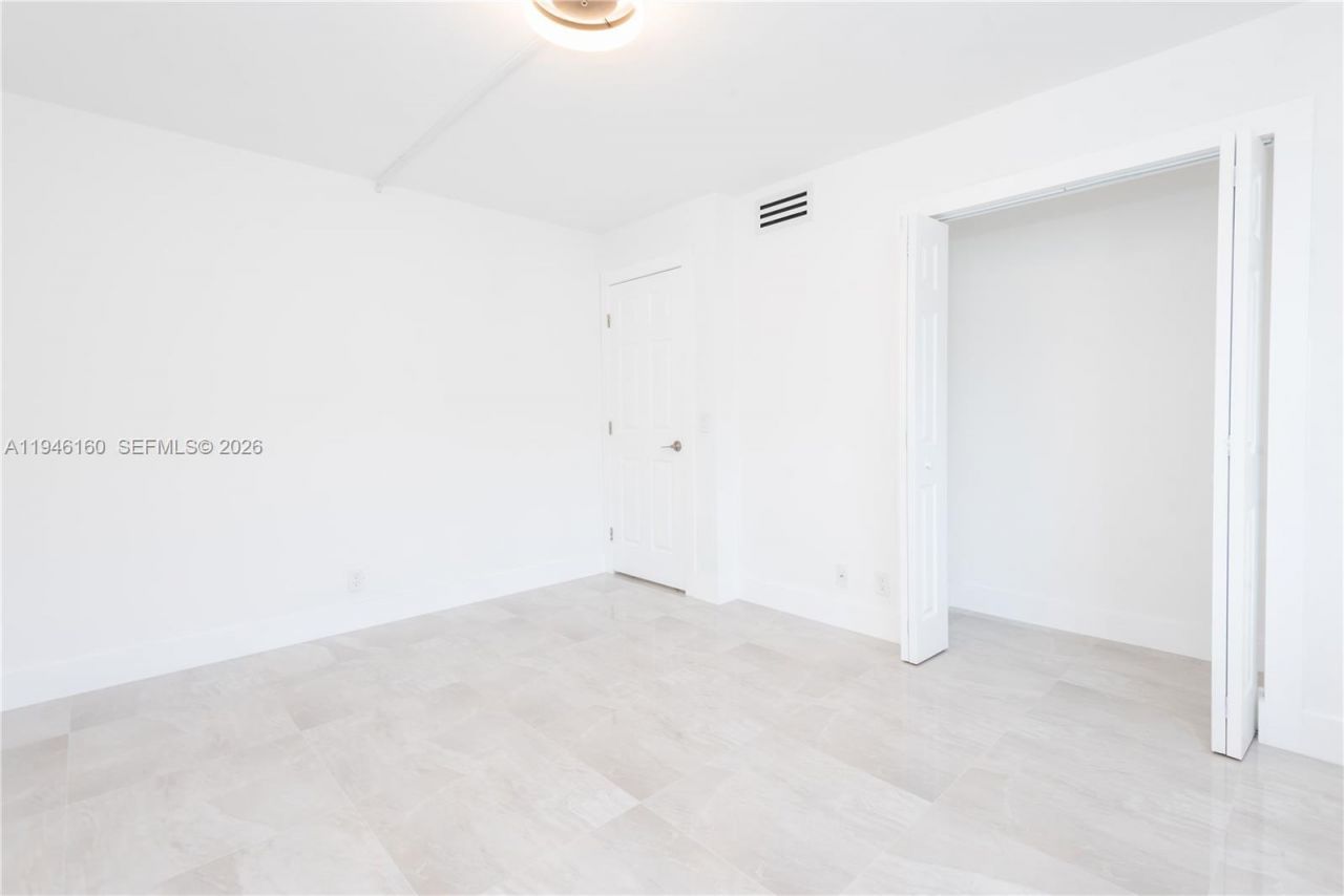 16461 Blatt Blvd, Unit 104, Weston, FL 33326 Photo