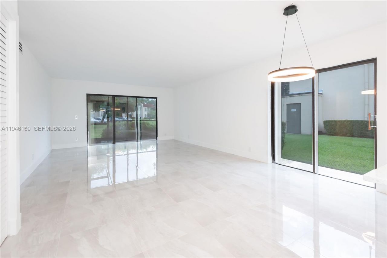 16461 Blatt Blvd, Unit 104, Weston, FL 33326 Photo