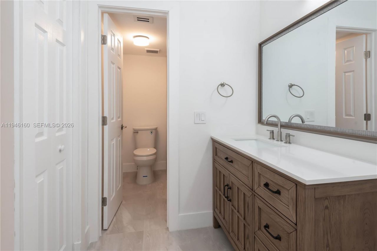 16461 Blatt Blvd, Unit 104, Weston, FL 33326 Photo