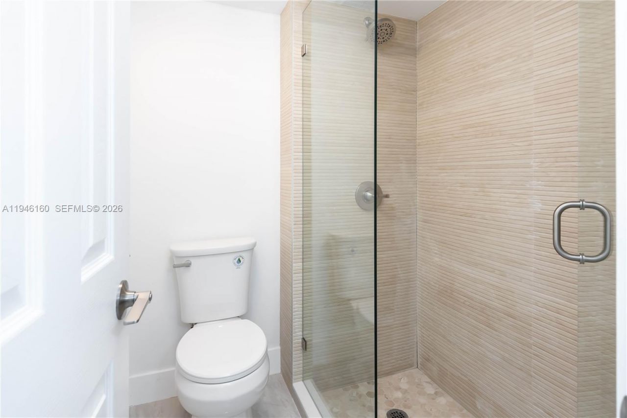 16461 Blatt Blvd, Unit 104, Weston, FL 33326 Photo