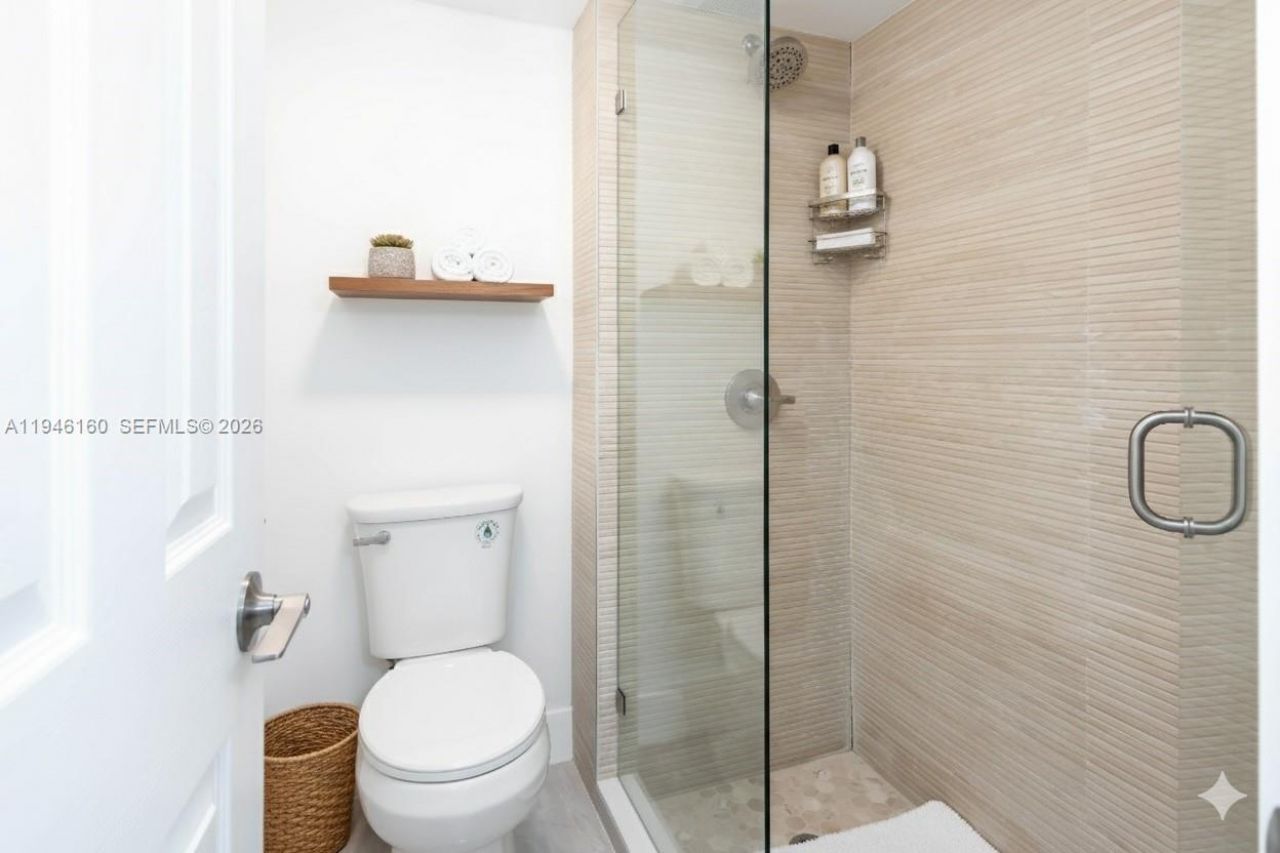 16461 Blatt Blvd, Unit 104, Weston, FL 33326 Photo