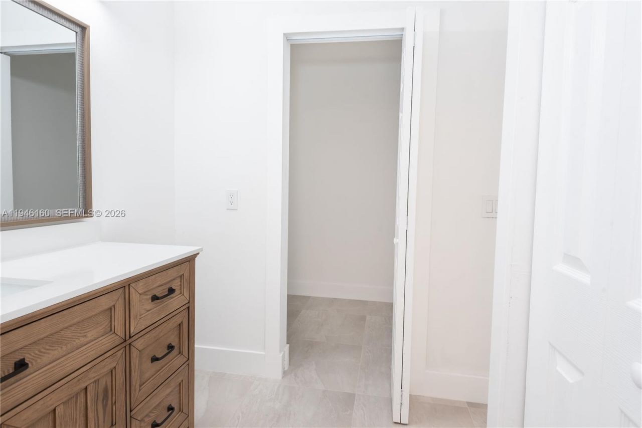 16461 Blatt Blvd, Unit 104, Weston, FL 33326 Photo