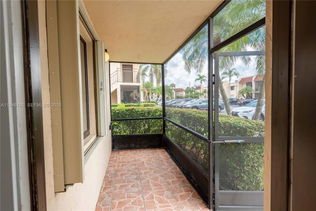 16461 Blatt Blvd, Unit 104, Weston, FL 33326 Photo