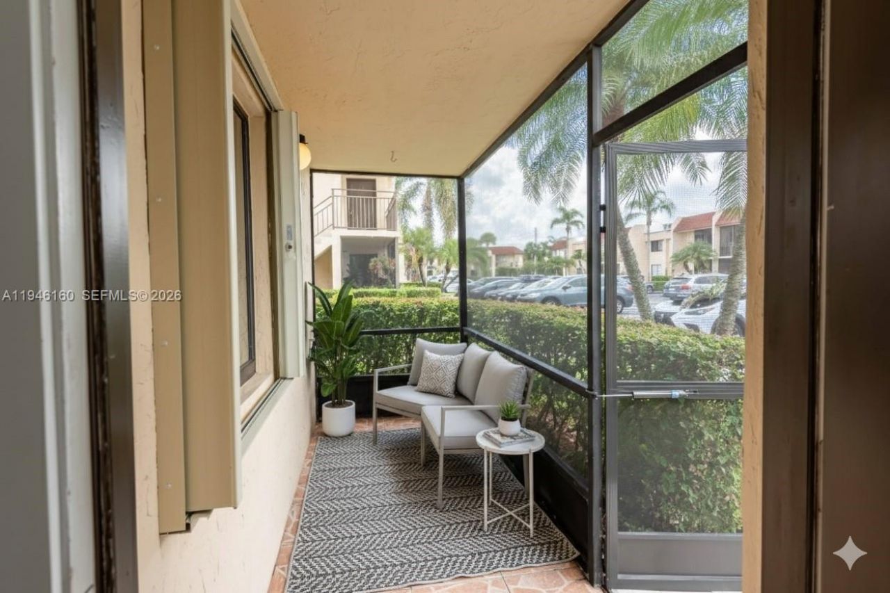 16461 Blatt Blvd, Unit 104, Weston, FL 33326 Photo