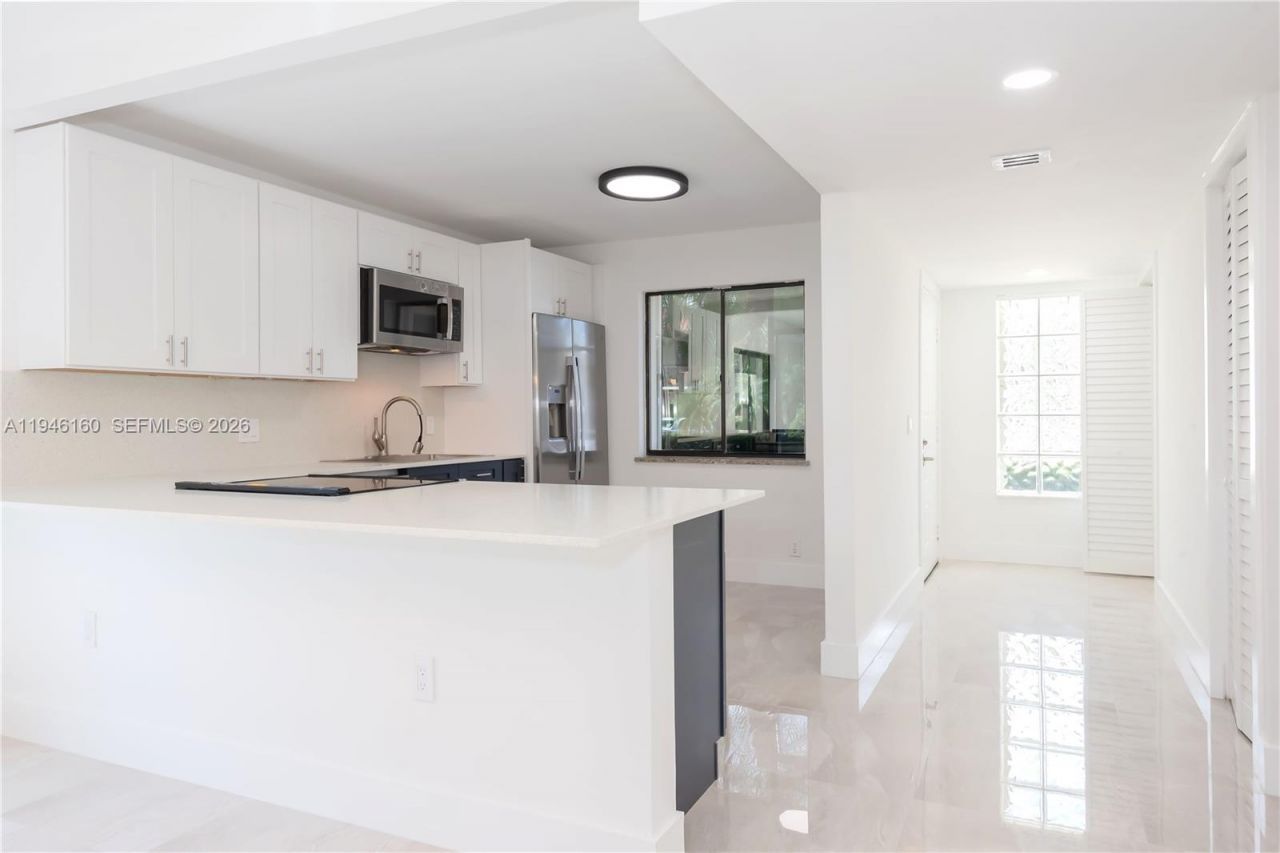 16461 Blatt Blvd, Unit 104, Weston, FL 33326 Photo