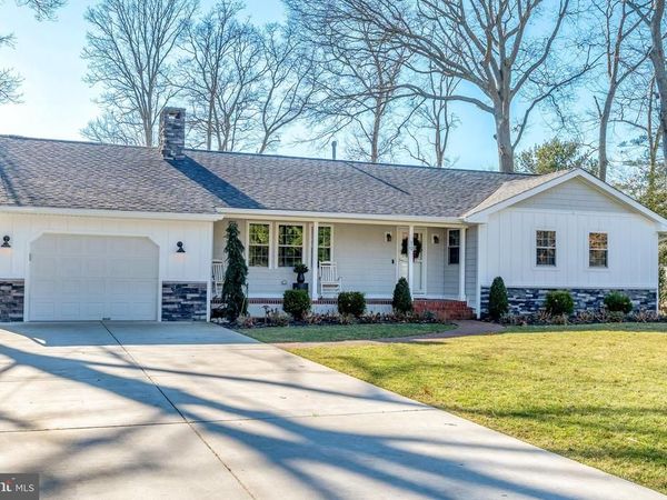 19 HERITAGE DRIVE, CAPE MAY COURT HOUSE, NJ 08210