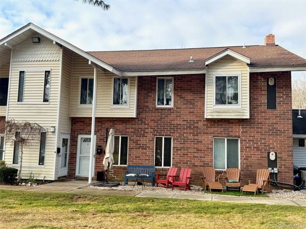 8 Idaho, Unit i8, Coram, NY 11727