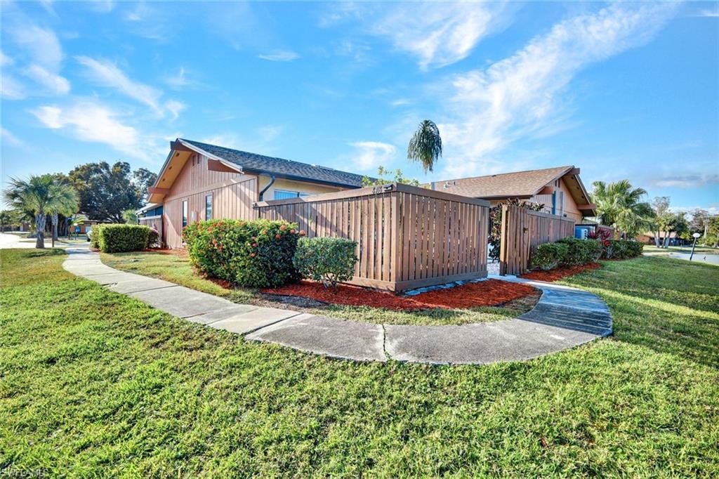6416 Royal Woods Dr , Fort Myers, FL 33908 Photo