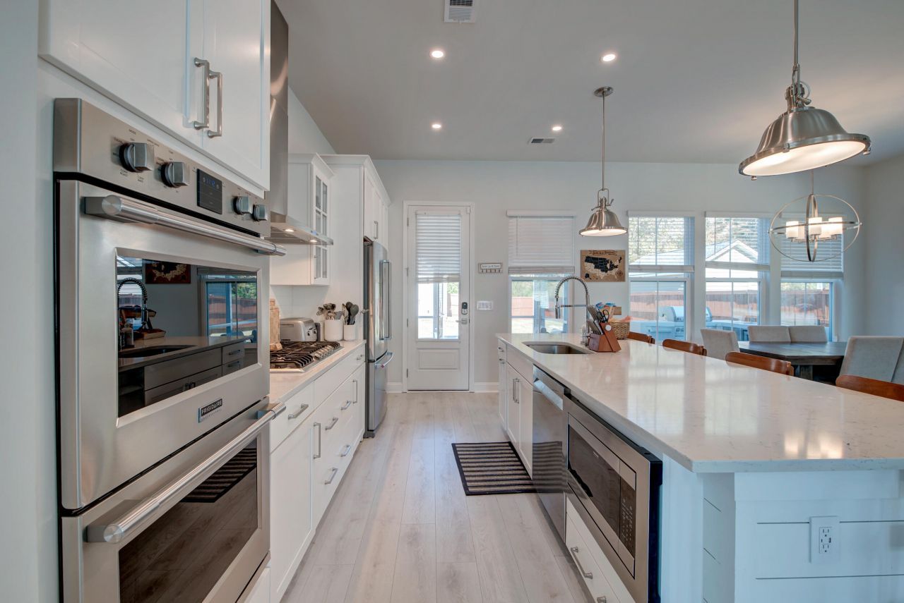 190 Barons Drive Photo 12