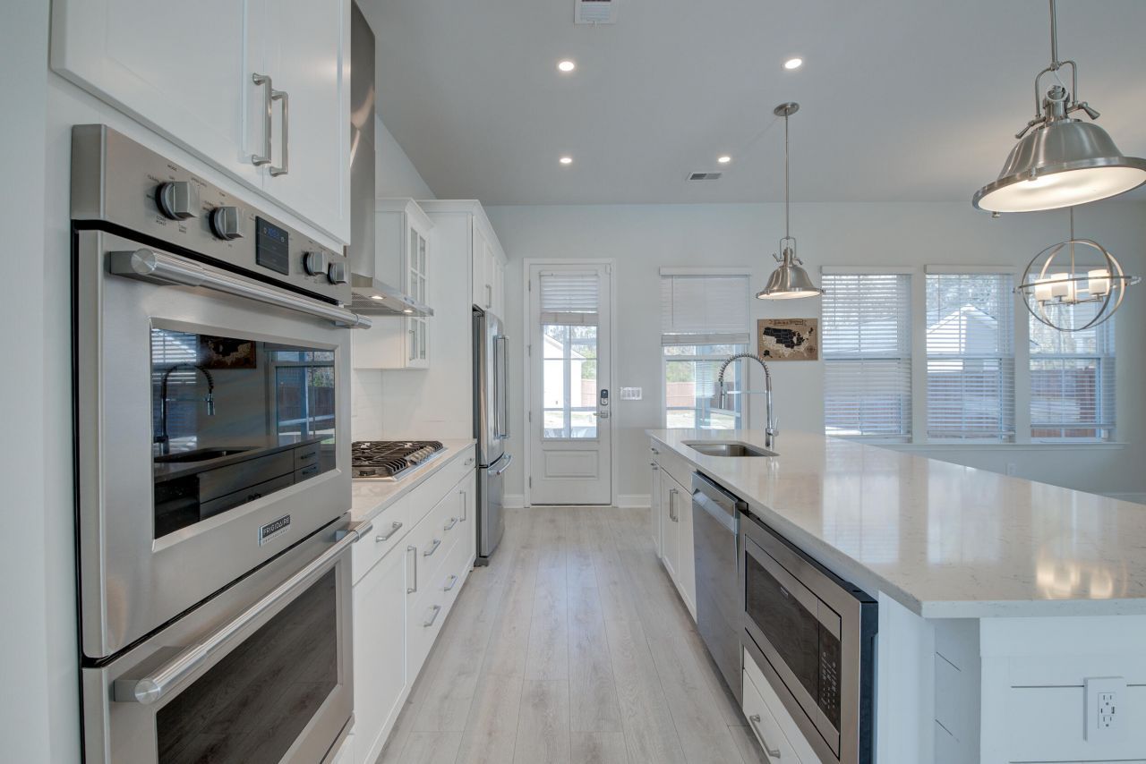 190 Barons Drive Photo 13