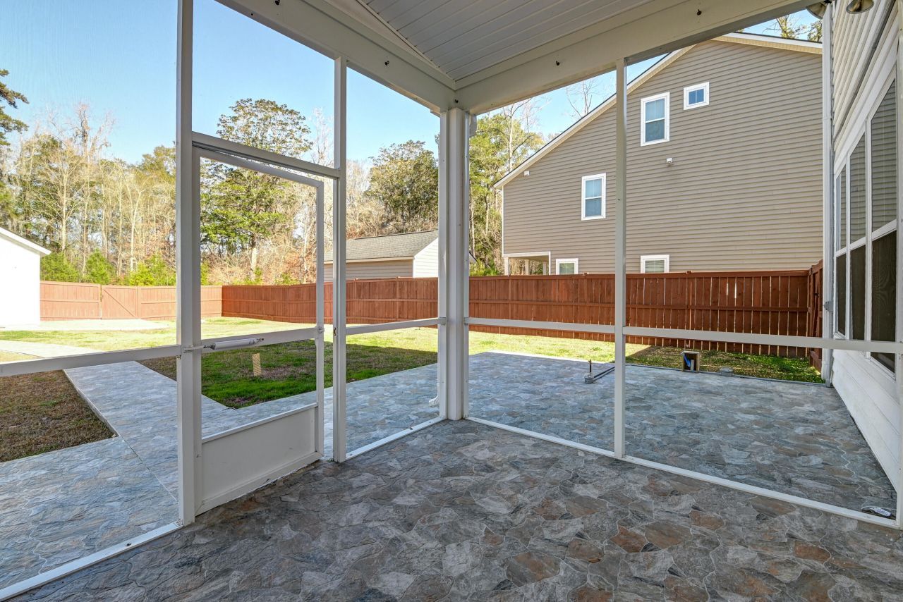 190 Barons Drive Photo 18