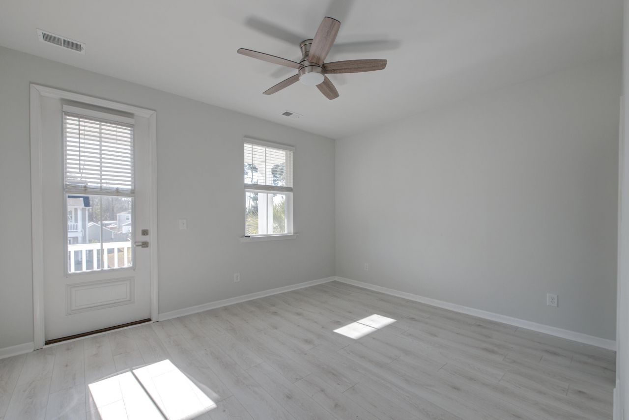 190 Barons Drive Photo 26