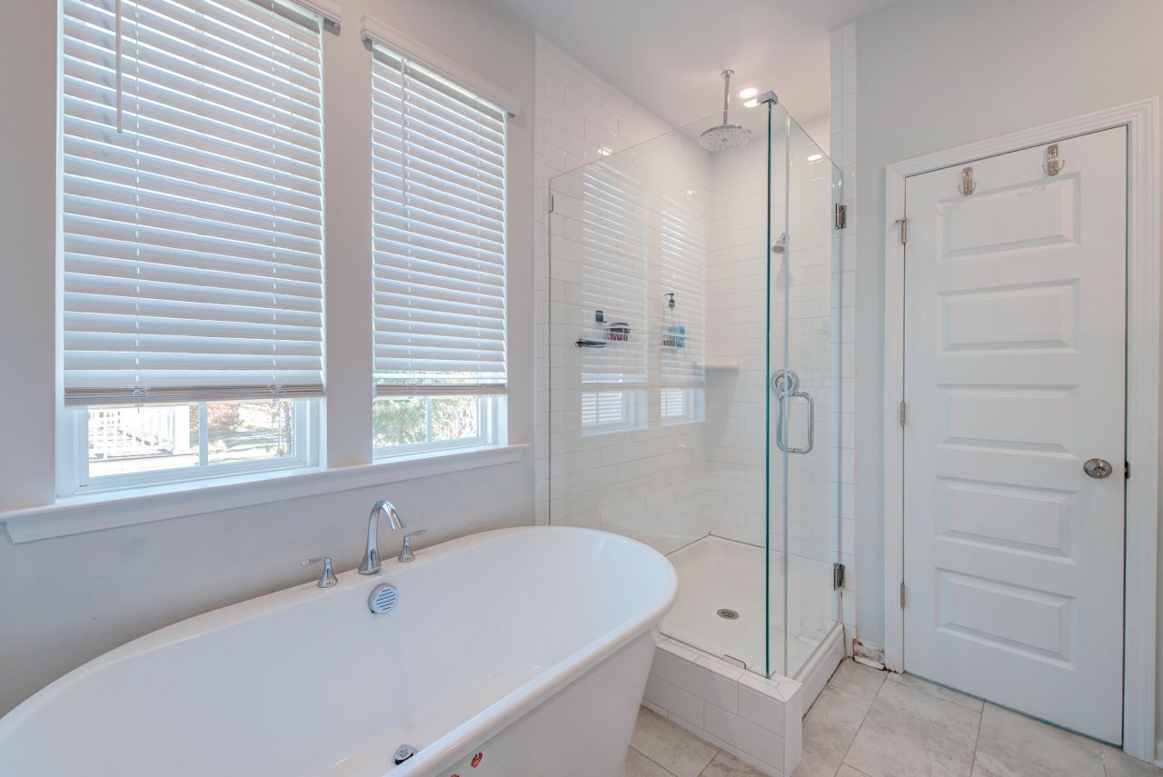 190 Barons Drive Photo 33