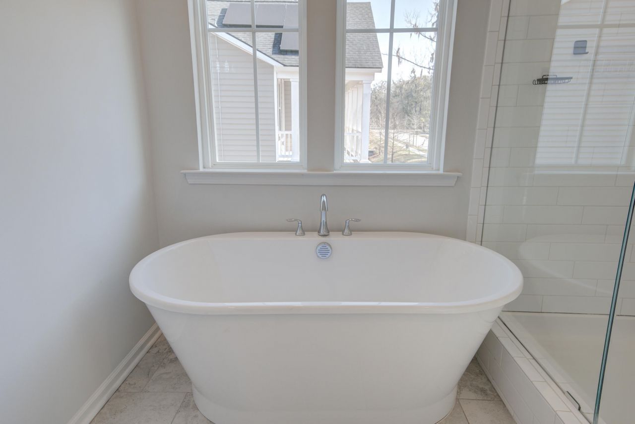 190 Barons Drive Photo 34