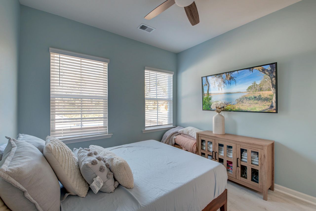 190 Barons Drive Photo 38