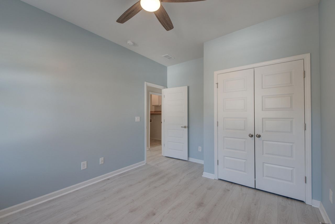 190 Barons Drive Photo 41