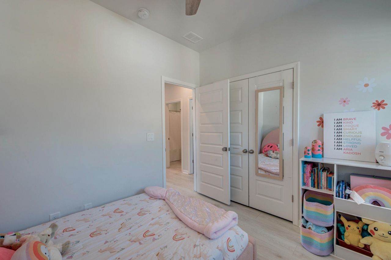 190 Barons Drive Photo 48