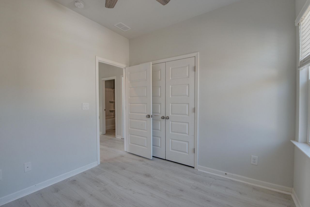 190 Barons Drive Photo 49