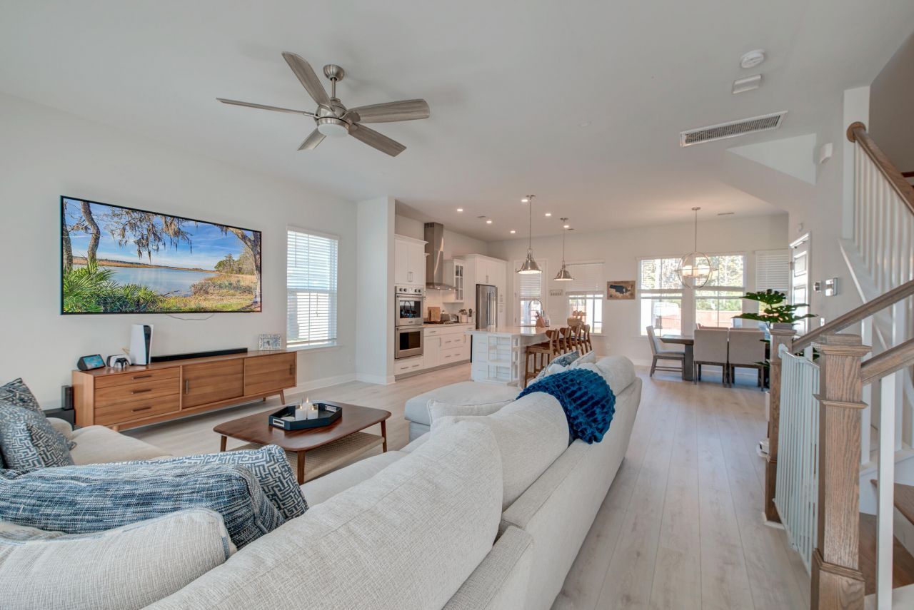 190 Barons Drive Photo 6