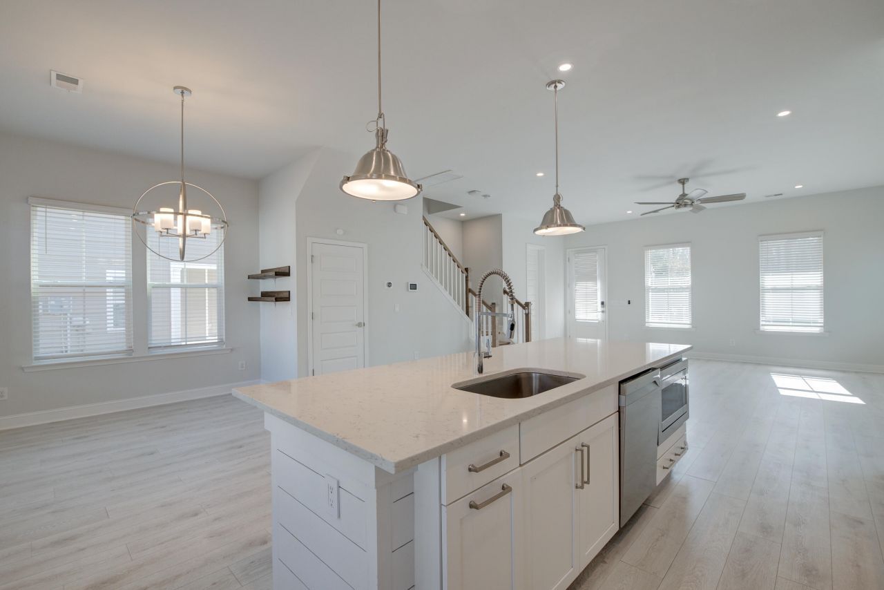 190 Barons Drive Photo 64