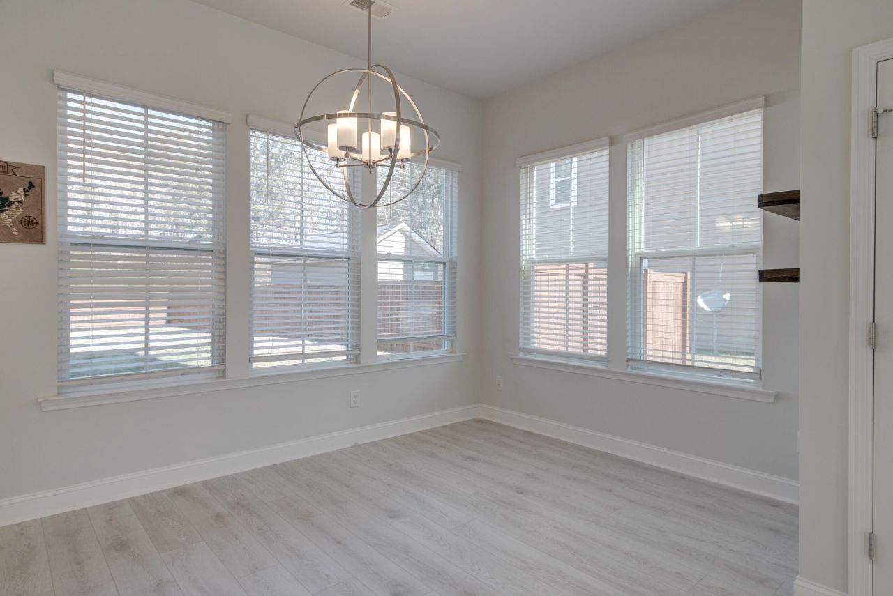 190 Barons Drive Photo 68