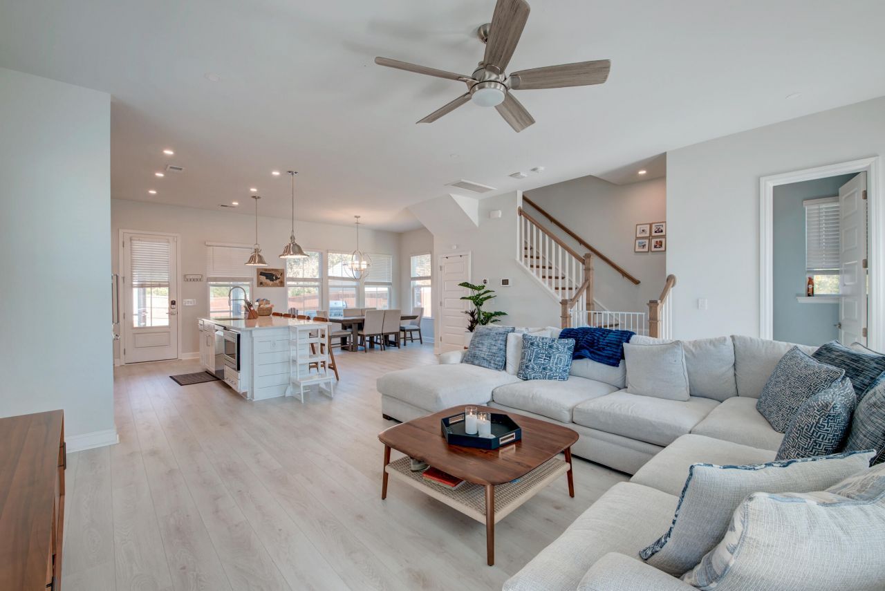 190 Barons Drive Photo 8