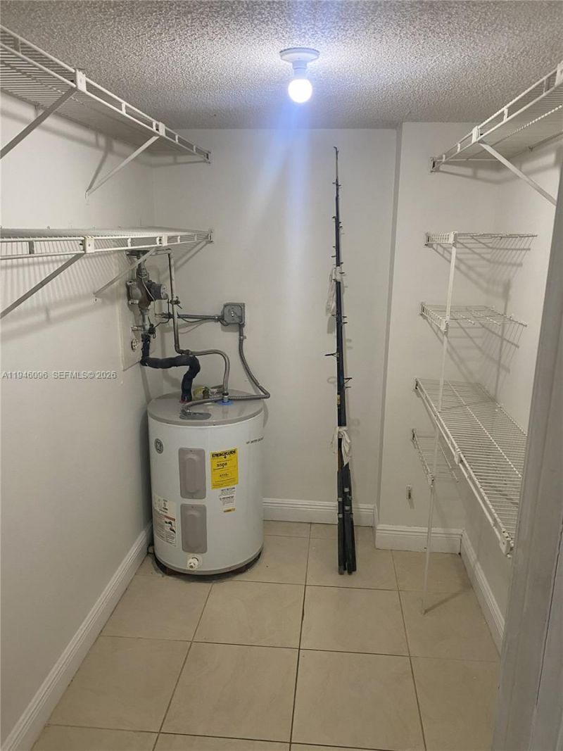 8290 Lake Dr , Unit 533, Doral, FL 33166 Photo