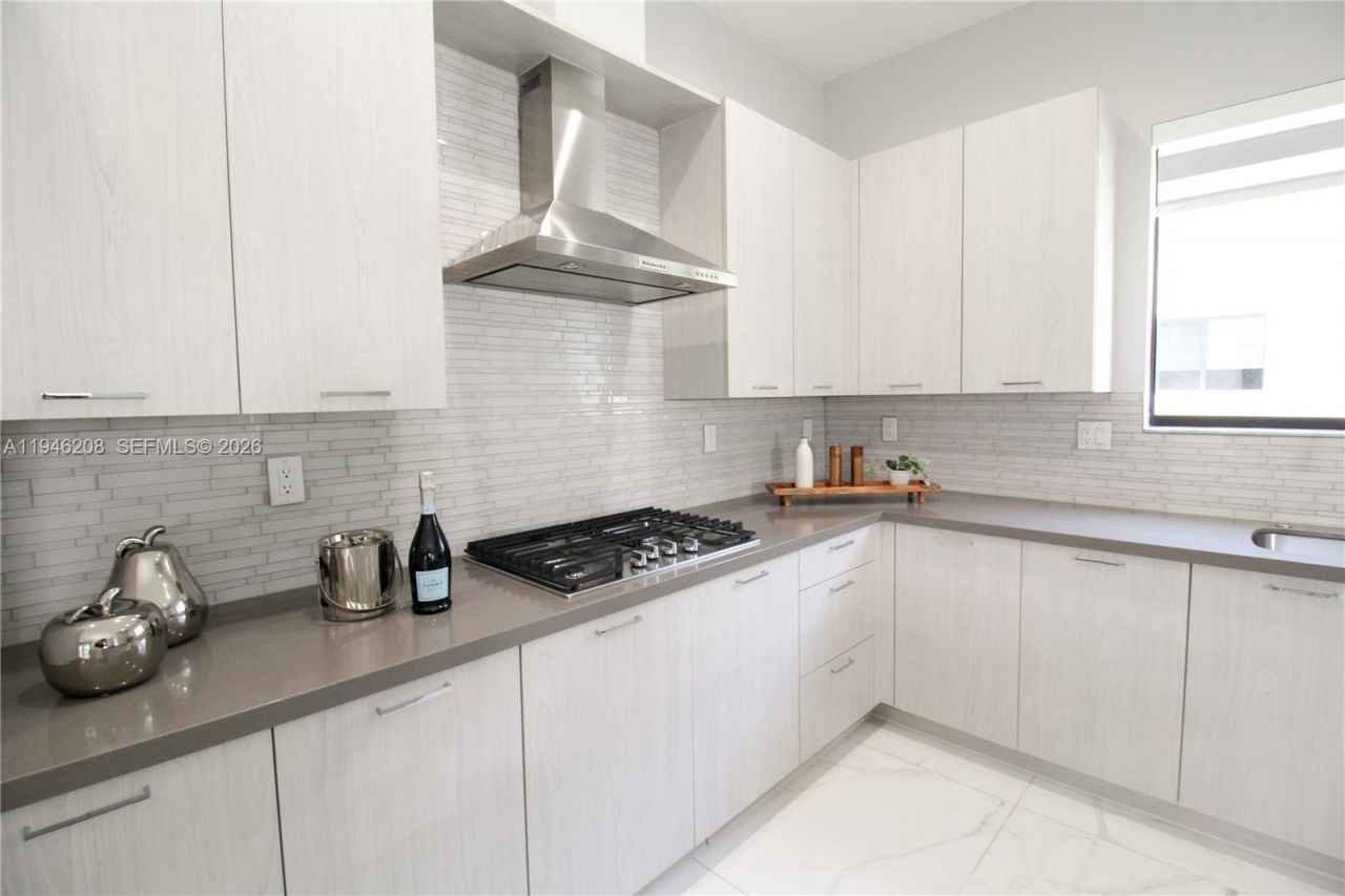 4349 NW 81st Ave, Unit 4349, Doral, FL 33166 Photo