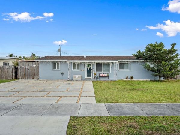 4335 SW 98th Ct, Miami, FL 33165