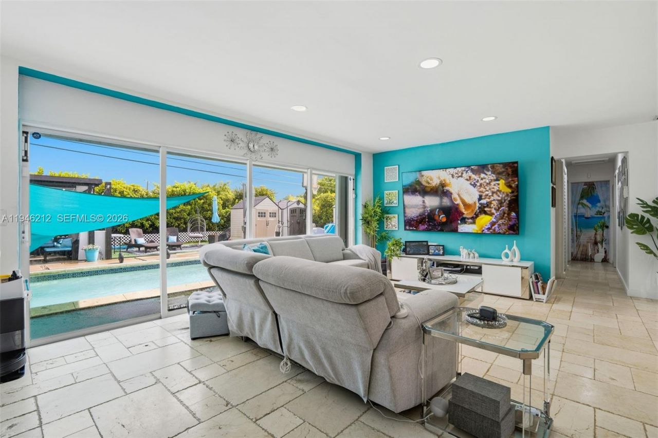 4335 SW 98th Ct, Miami, FL 33165 Photo