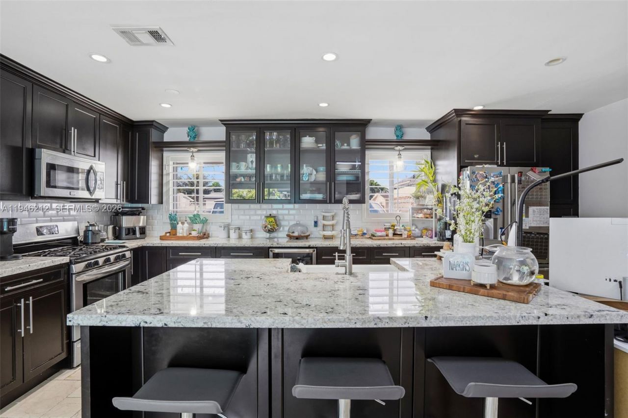 4335 SW 98th Ct, Miami, FL 33165 Photo