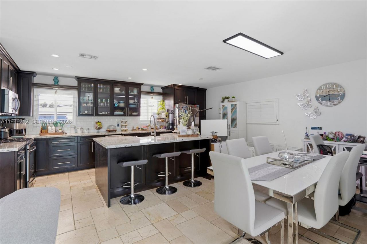 4335 SW 98th Ct, Miami, FL 33165 Photo