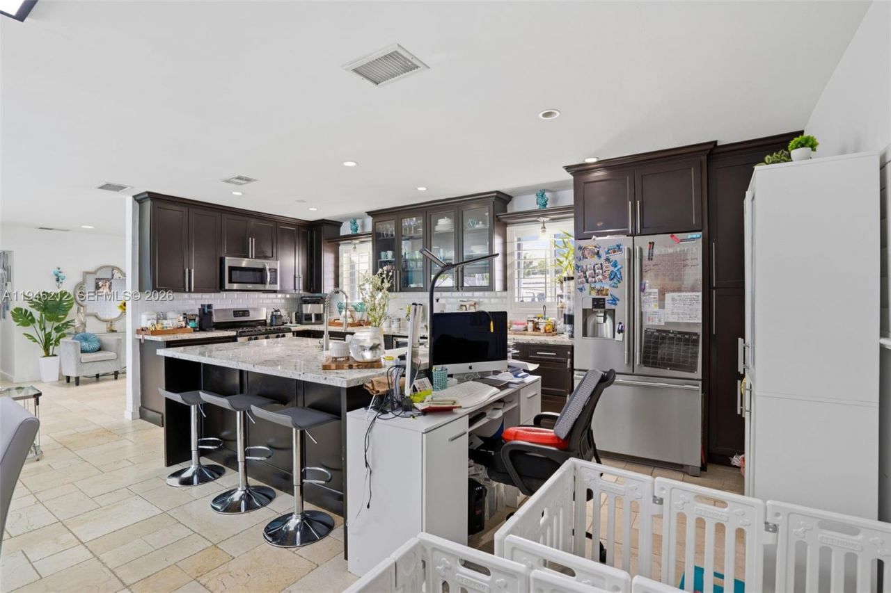 4335 SW 98th Ct, Miami, FL 33165 Photo