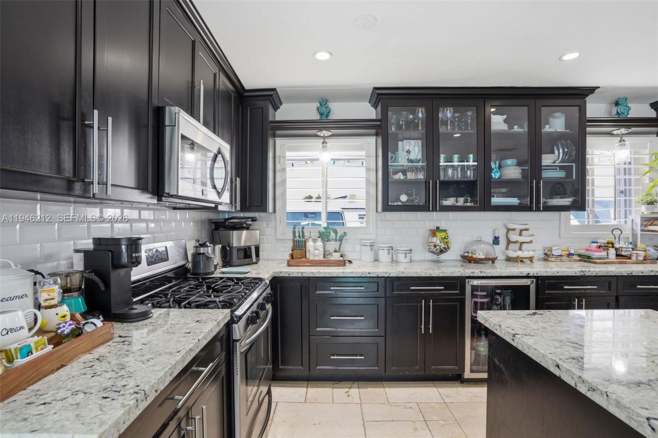 4335 SW 98th Ct, Miami, FL 33165 Photo