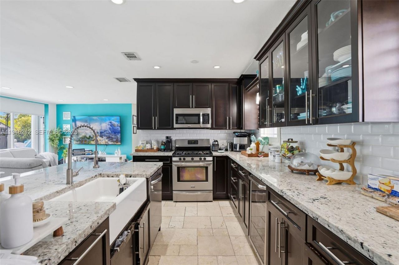 4335 SW 98th Ct, Miami, FL 33165 Photo