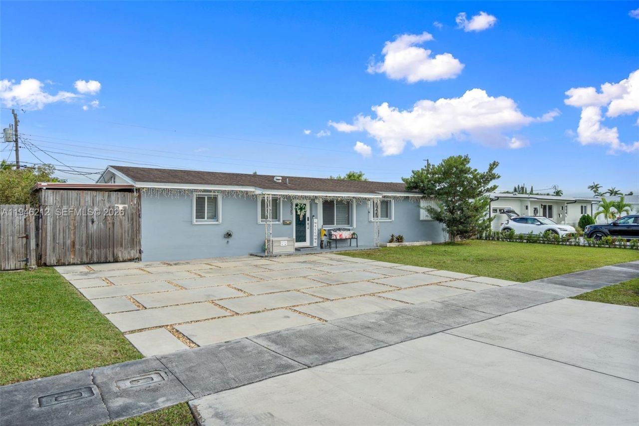 4335 SW 98th Ct, Miami, FL 33165 Photo