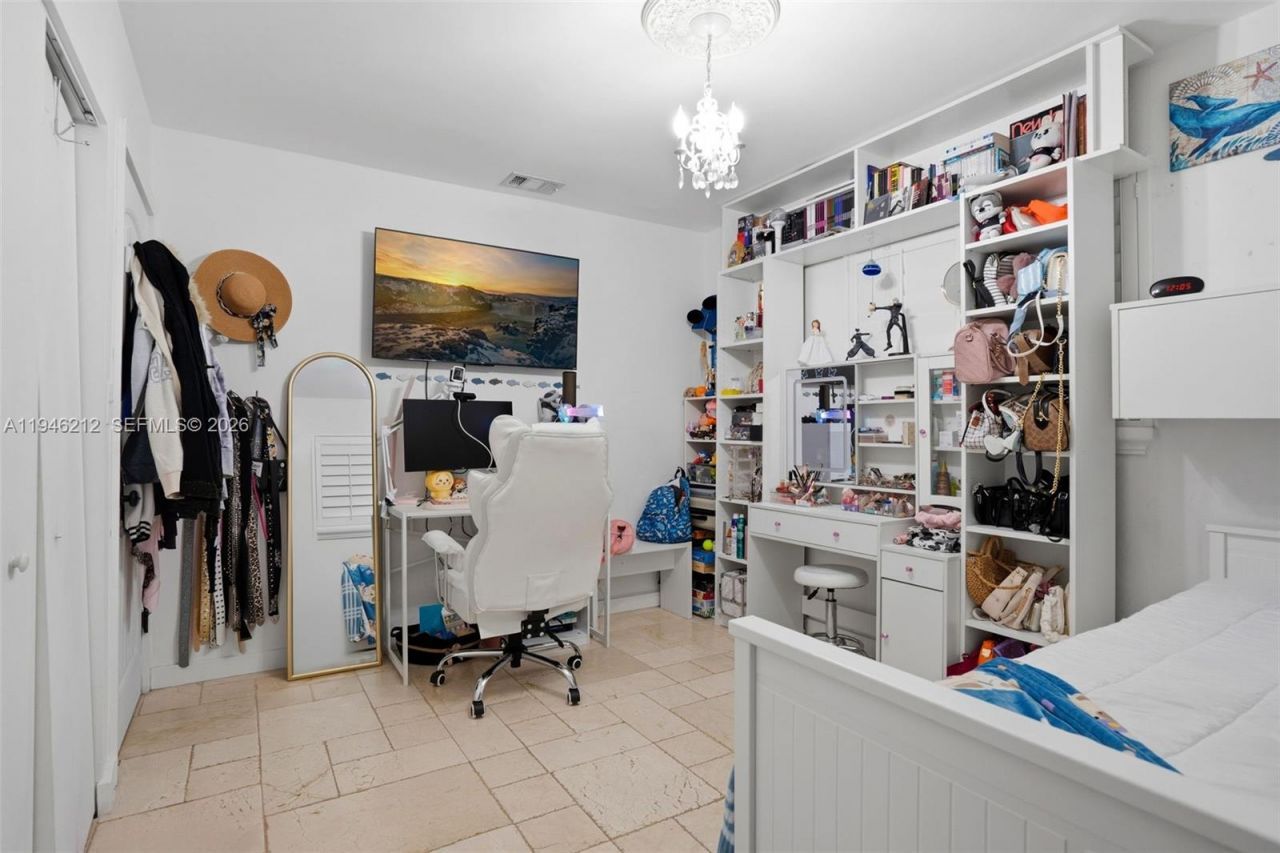 4335 SW 98th Ct, Miami, FL 33165 Photo