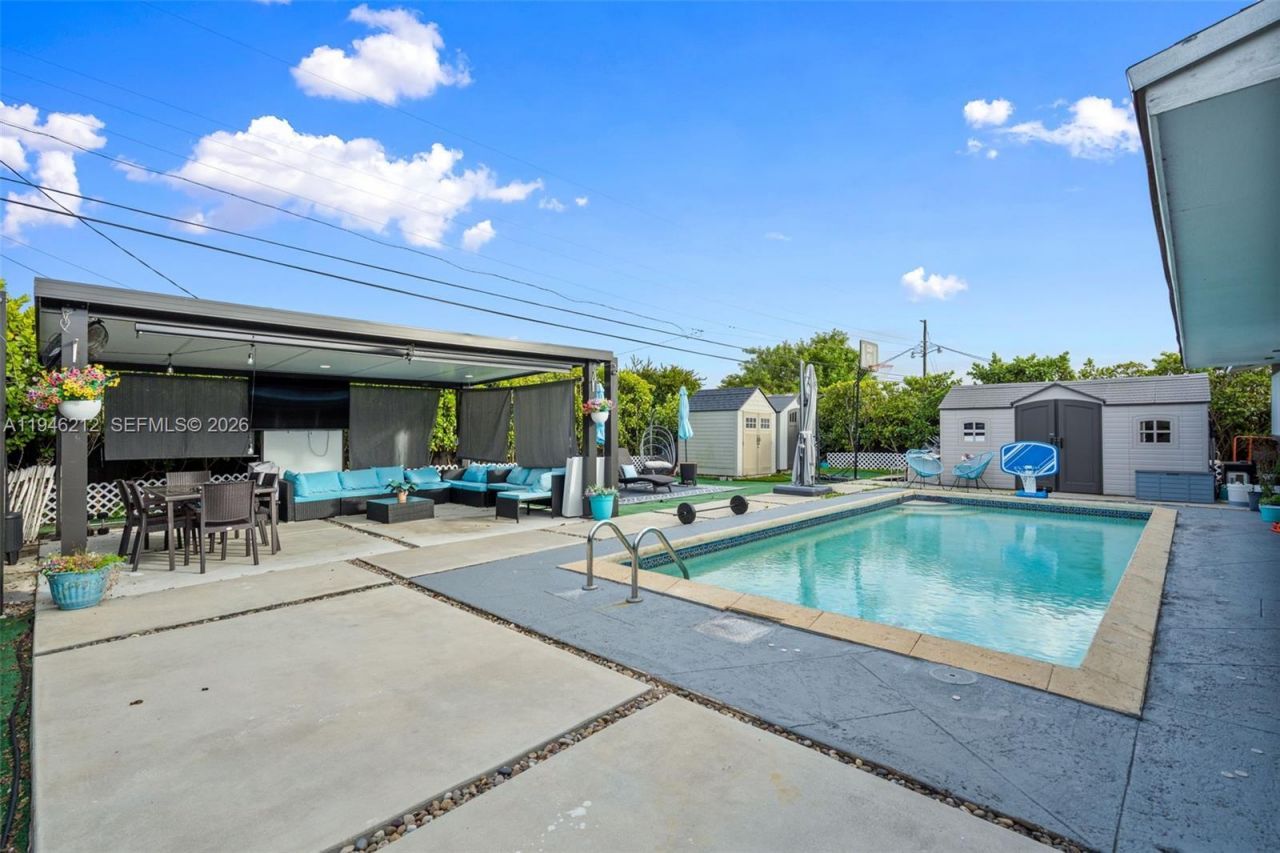 4335 SW 98th Ct, Miami, FL 33165 Photo