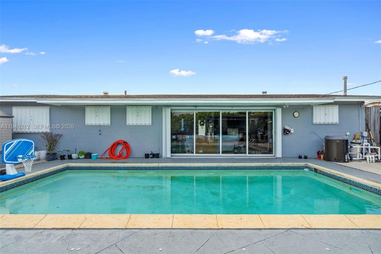 4335 SW 98th Ct, Miami, FL 33165 Photo