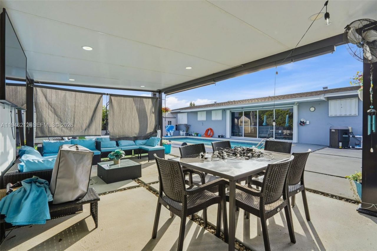 4335 SW 98th Ct, Miami, FL 33165 Photo