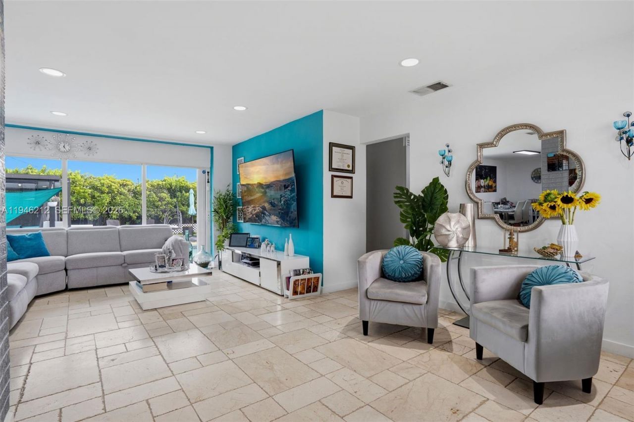 4335 SW 98th Ct, Miami, FL 33165 Photo