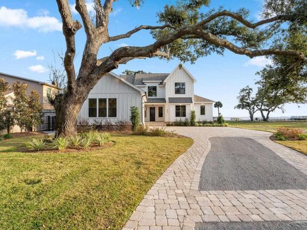 803 Bayshore Dr, Pensacola, FL 32507
