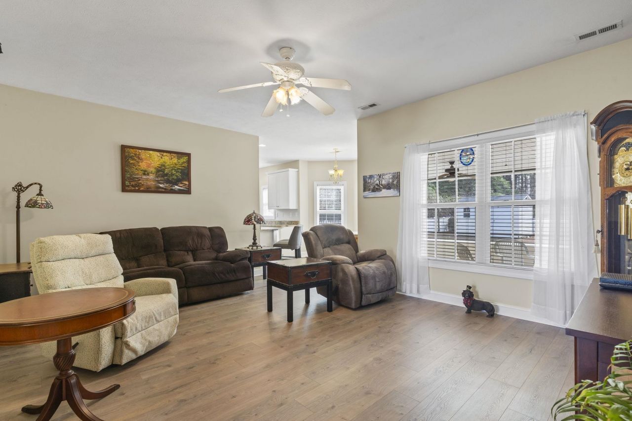 112 River Country Dr. Photo 4