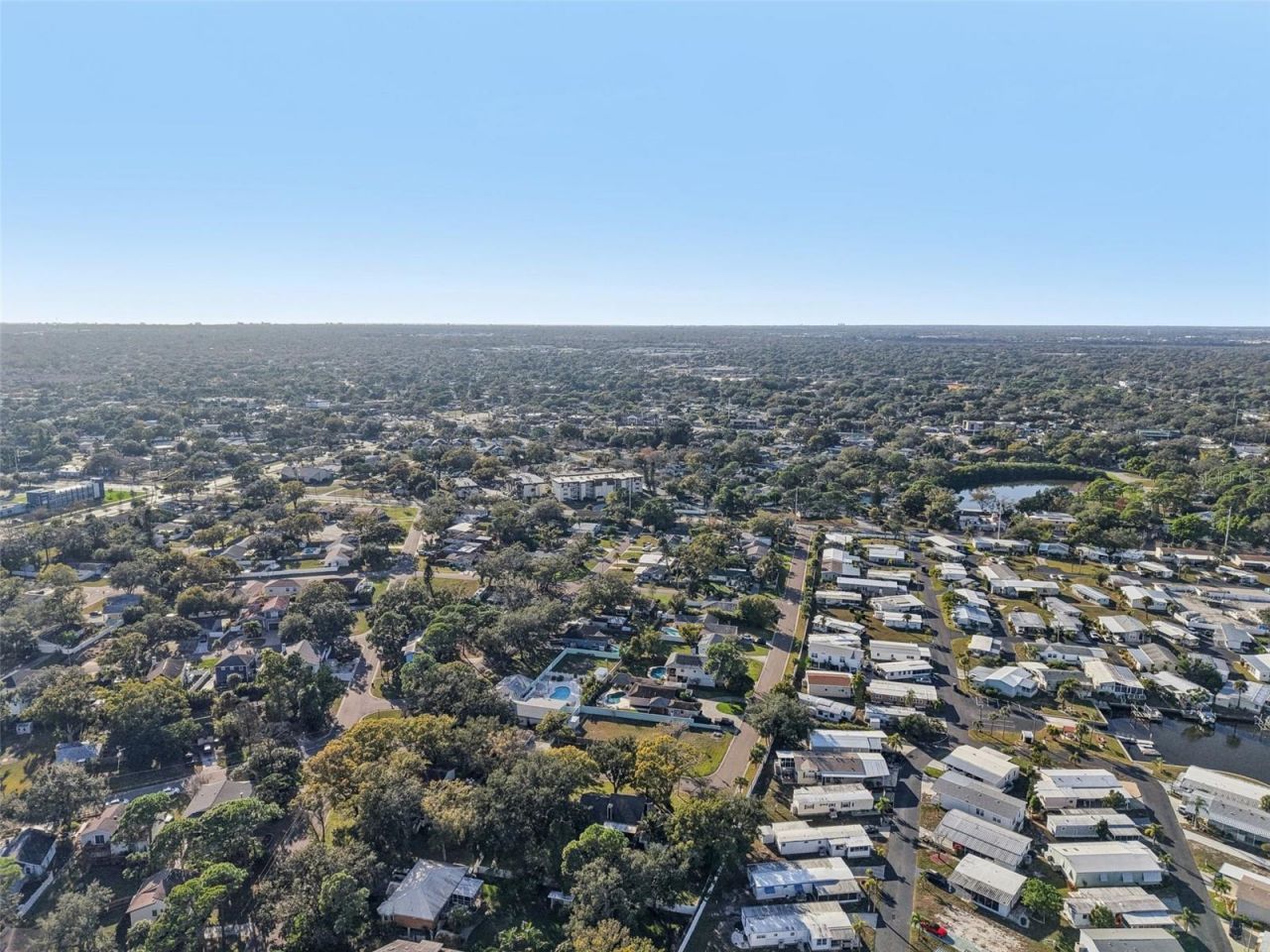 209 NE Lincoln Circle N, Unit 309, Saint Petersburg, FL 33702 Photo