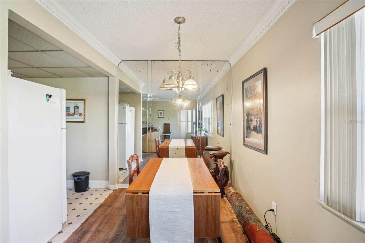 209 NE Lincoln Circle N, Unit 309, Saint Petersburg, FL 33702 Photo