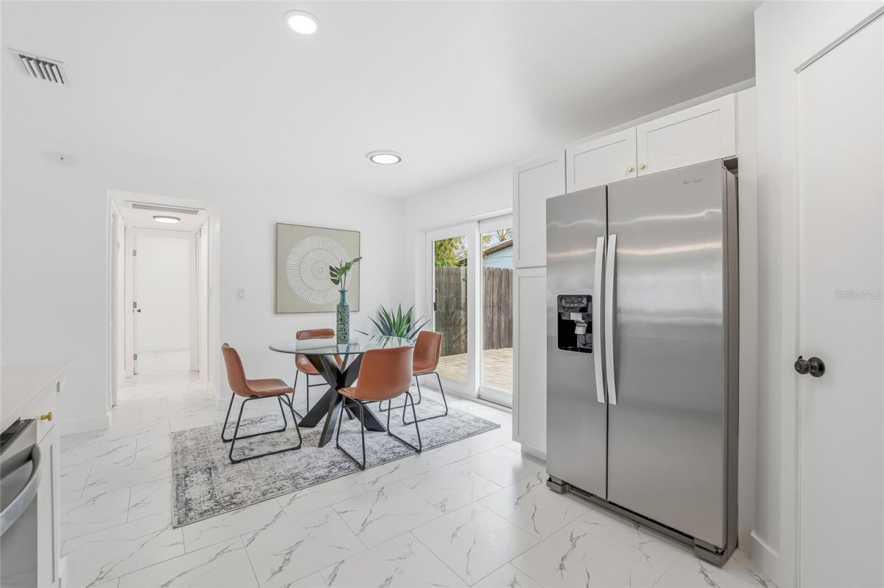 4095 Locust Street Ne, Saint Petersburg, FL 33703 Photo