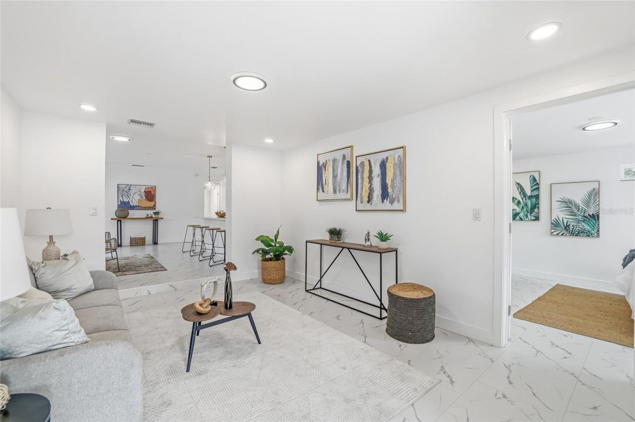 4095 Locust Street Ne, Saint Petersburg, FL 33703 Photo