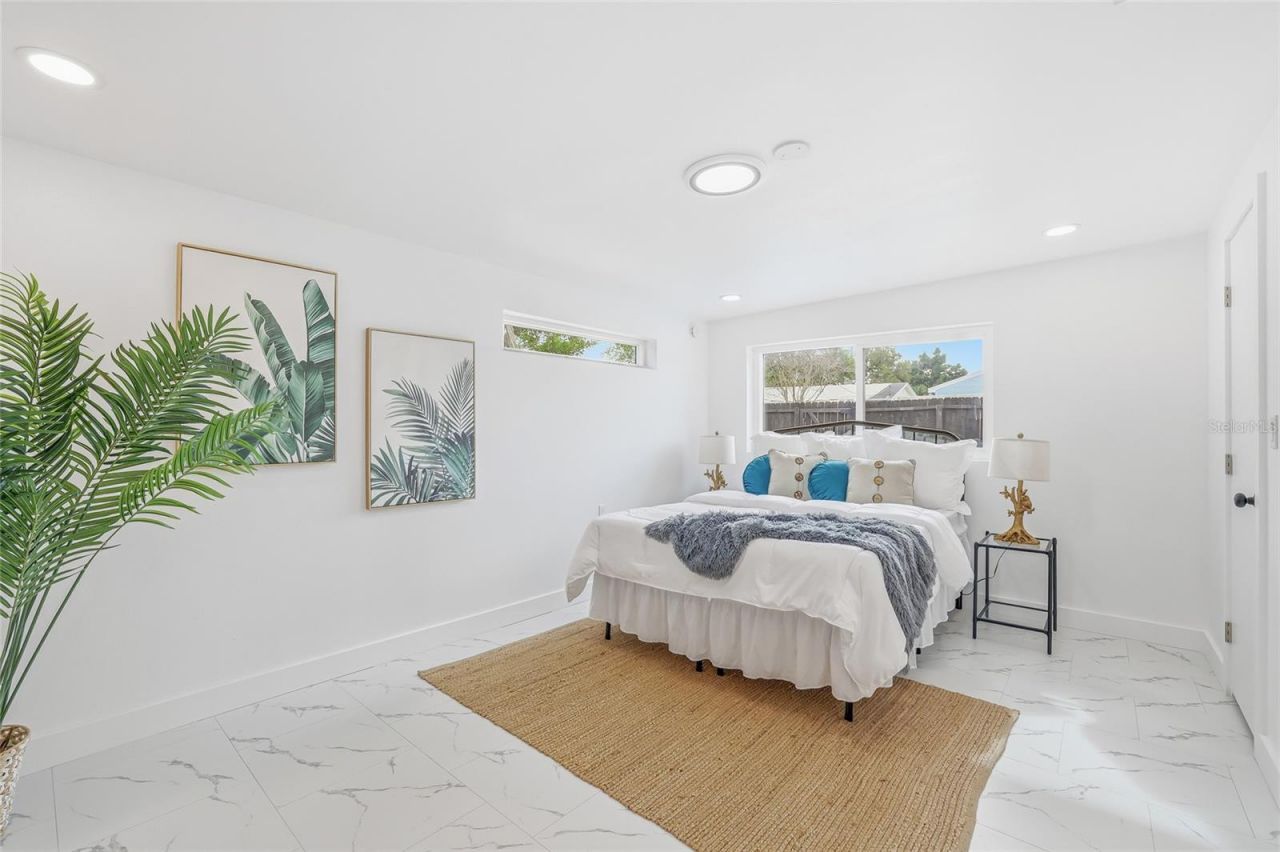 4095 Locust Street Ne, Saint Petersburg, FL 33703 Photo